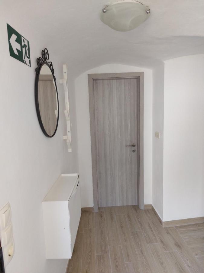 Apartman Biba Lubenice Eksteriør billede