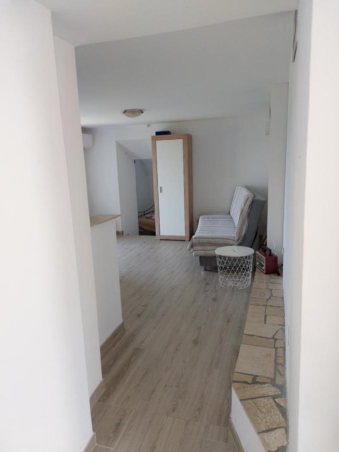 Apartman Biba Lubenice Eksteriør billede
